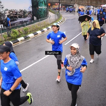 Runner Photo 7958624