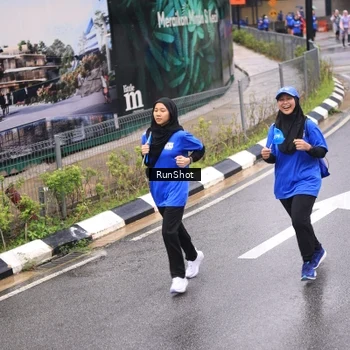 Runner Photo 7958627