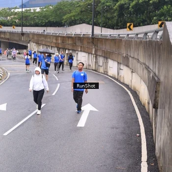 Runner Photo 7958629