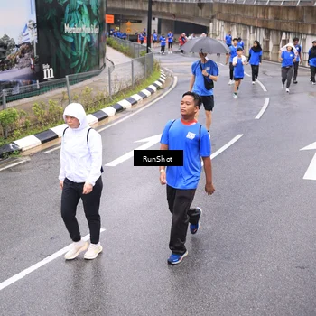 Runner Photo 7958653