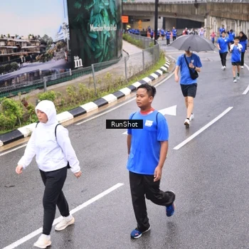 Runner Photo 7958661