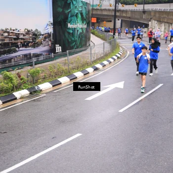 Runner Photo 7958702
