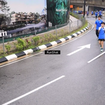 Runner Photo 7958703