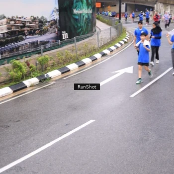 Runner Photo 7958710
