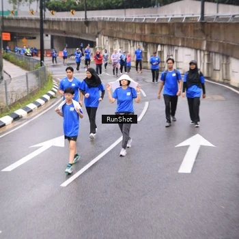 Runner Photo 7958714