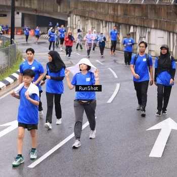 Runner Photo 7958716