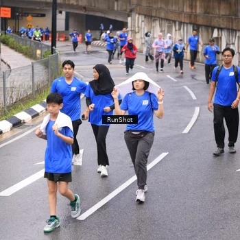 Runner Photo 7958719