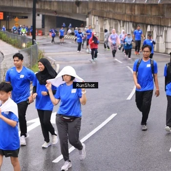 Runner Photo 7958729