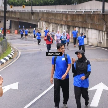 Runner Photo 7958746