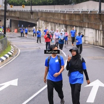 Runner Photo 7958749