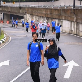 Runner Photo 7958751