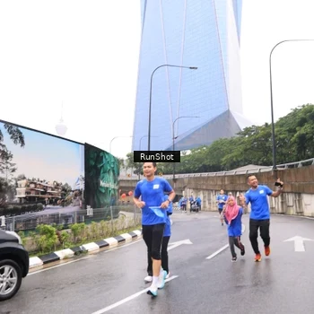 Runner Photo 7958765