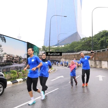 Runner Photo 7958773
