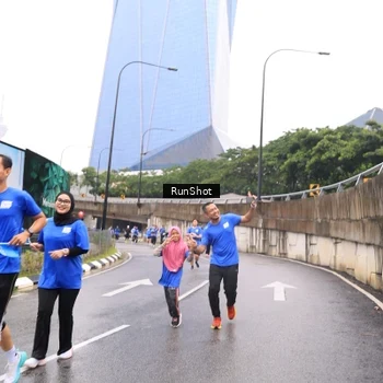 Runner Photo 7958775