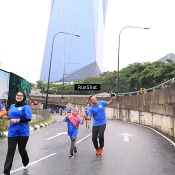 Runner Photo 7958777