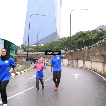 Runner Photo 7958778