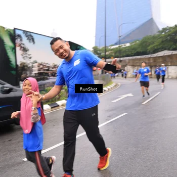 Runner Photo 7958804