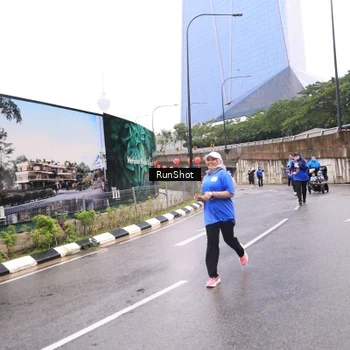 Runner Photo 7958811