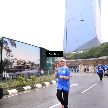 Runner Photo 7958820