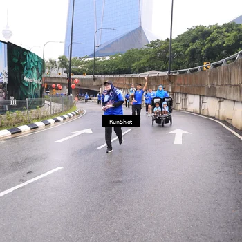 Runner Photo 7958833