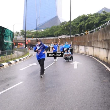 Runner Photo 7958837