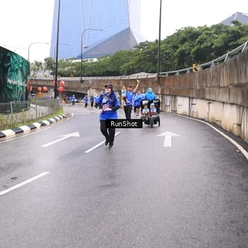 Runner Photo 7958842