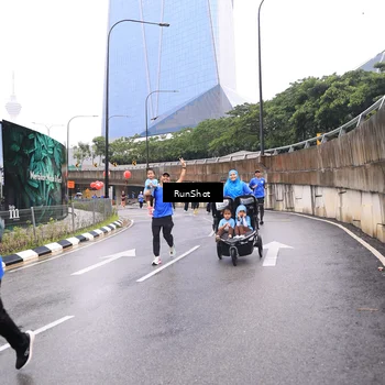 Runner Photo 7958847