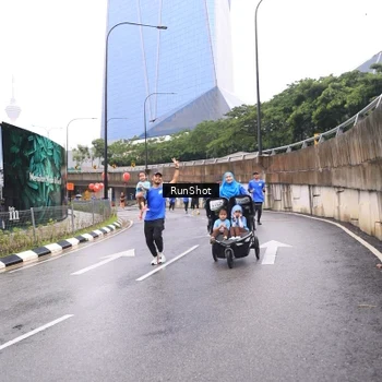 Runner Photo 7958848