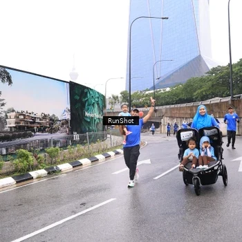 Runner Photo 7958859
