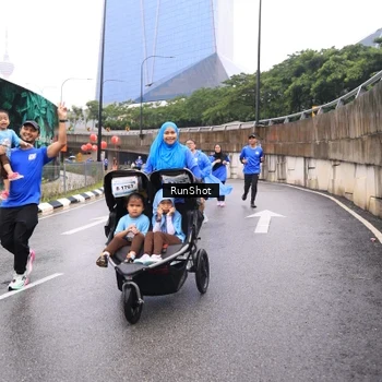 Runner Photo 7958872