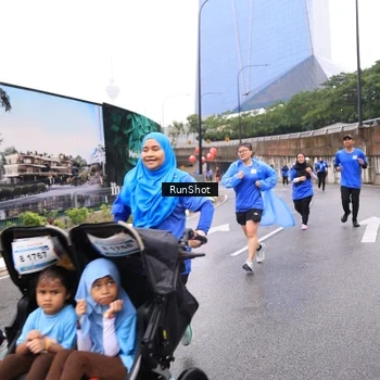 Runner Photo 7958877