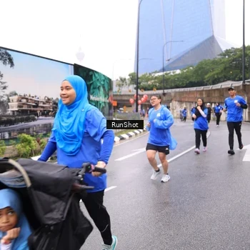 Runner Photo 7958879