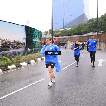 Runner Photo 7958884
