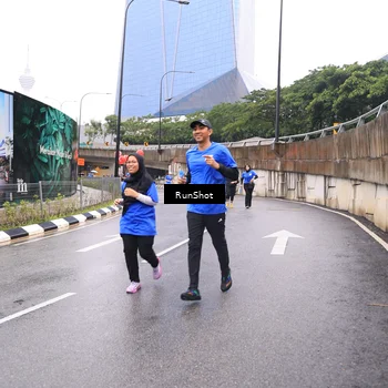 Runner Photo 7958897