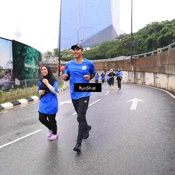 Runner Photo 7958904