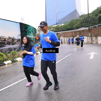 Runner Photo 7958907