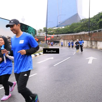 Runner Photo 7958910