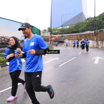 Runner Photo 7958911