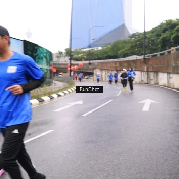 Runner Photo 7958914