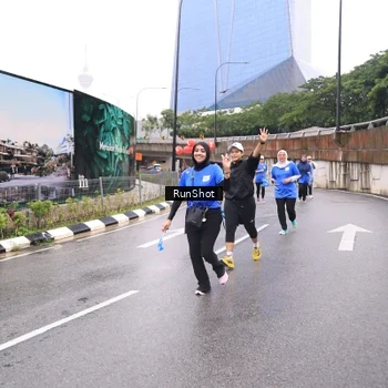 Runner Photo 7958922