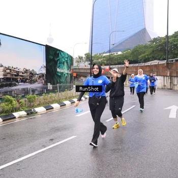 Runner Photo 7958926