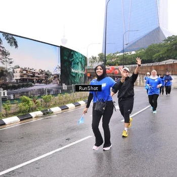 Runner Photo 7958929