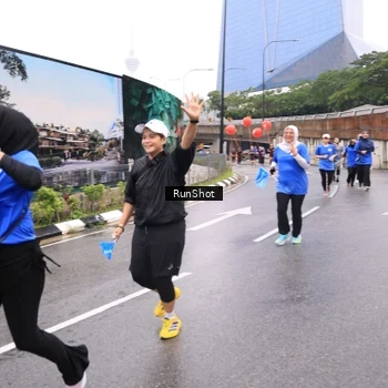 Runner Photo 7958940