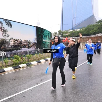 Runner Photo 7958952