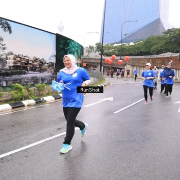 Runner Photo 7958958