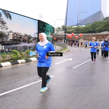 Runner Photo 7958961