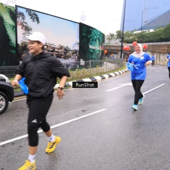 Runner Photo 7958964