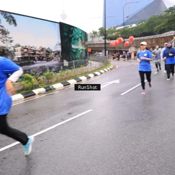 Runner Photo 7958970