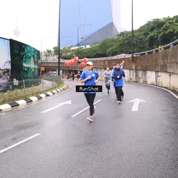 Runner Photo 7958972