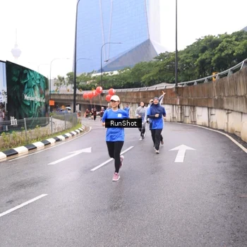 Runner Photo 7958973